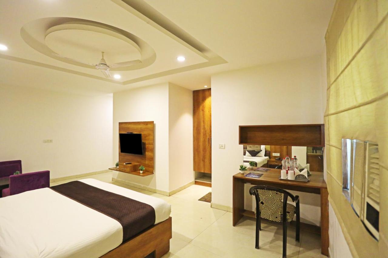 Hotel Sm Suits Near Delhi Airport-Unit By Grand Urban Luxury New Delhi Eksteriør billede