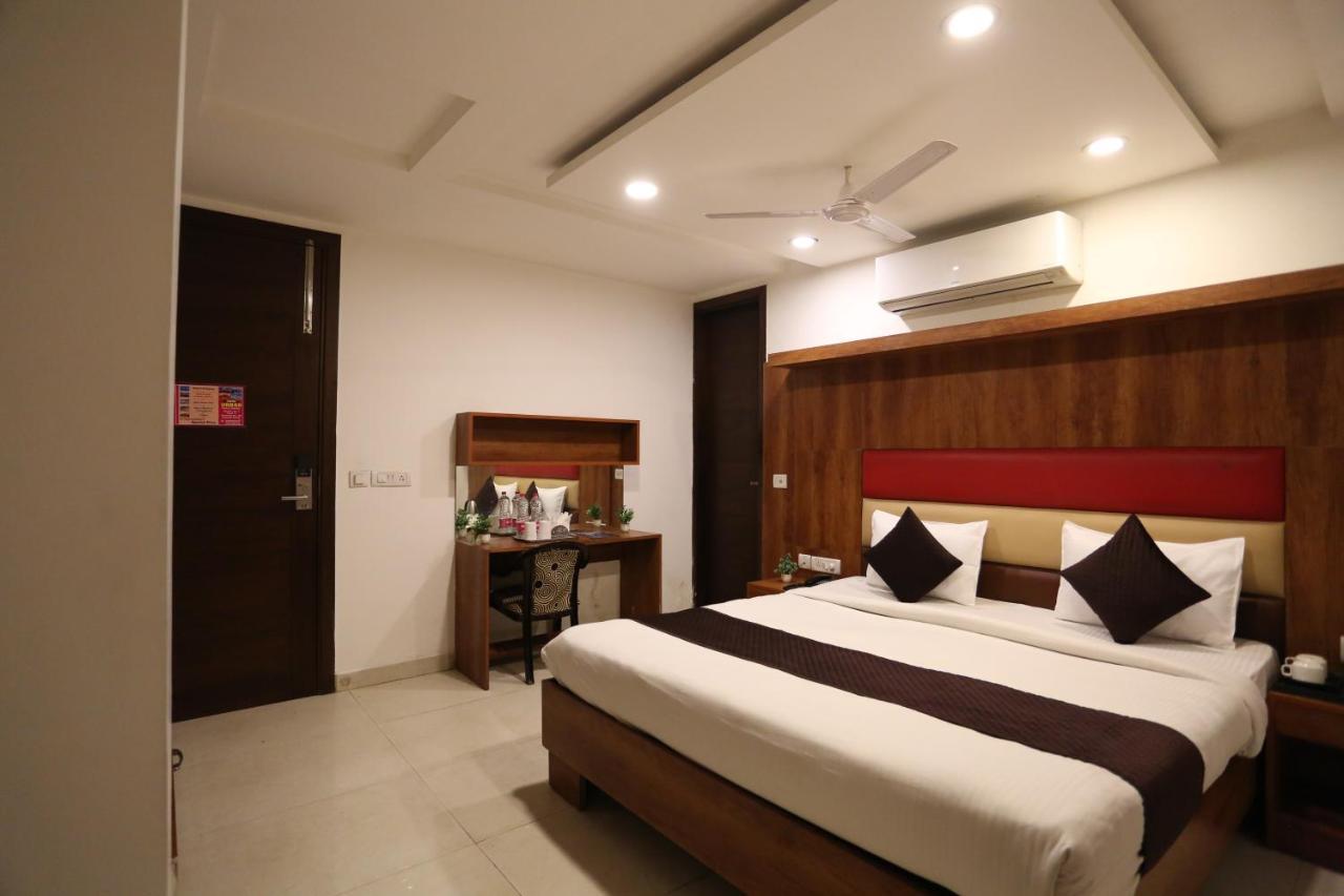 Hotel Sm Suits Near Delhi Airport-Unit By Grand Urban Luxury New Delhi Eksteriør billede