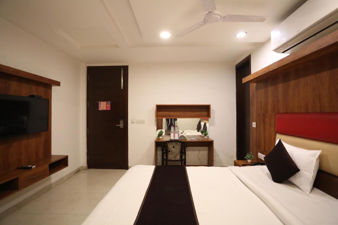 Hotel Sm Suits Near Delhi Airport-Unit By Grand Urban Luxury New Delhi Eksteriør billede