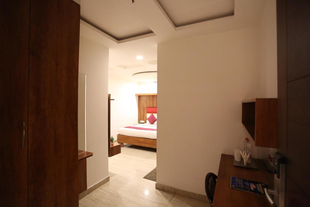 Hotel Sm Suits Near Delhi Airport-Unit By Grand Urban Luxury New Delhi Eksteriør billede
