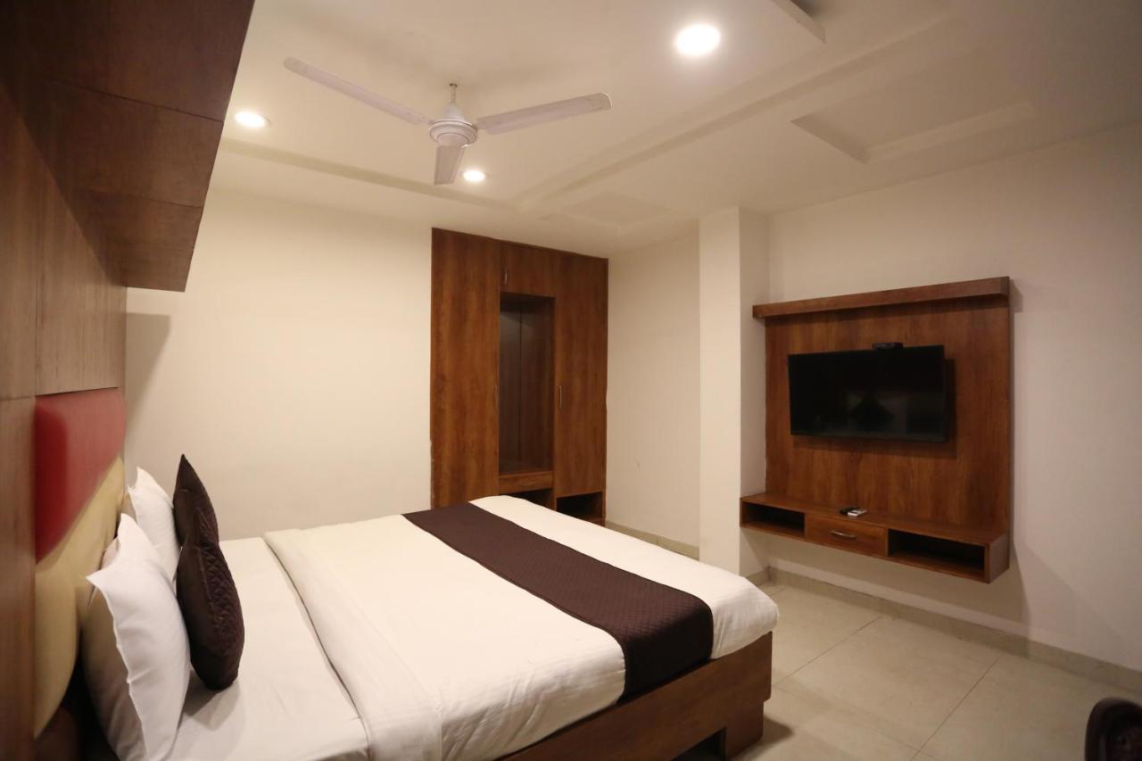 Hotel Sm Suits Near Delhi Airport-Unit By Grand Urban Luxury New Delhi Eksteriør billede