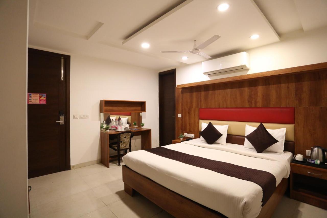 Hotel Sm Suits Near Delhi Airport-Unit By Grand Urban Luxury New Delhi Eksteriør billede